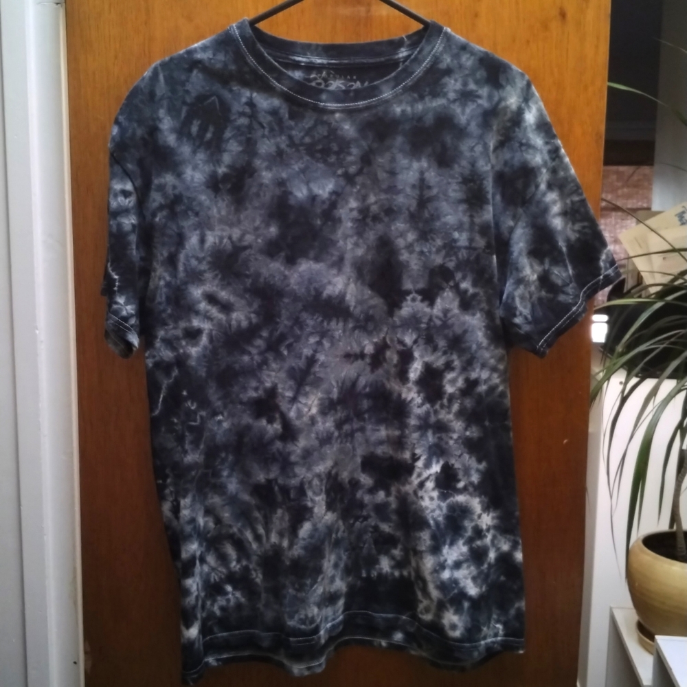 Popular Poison Acid Wash Tee Size L